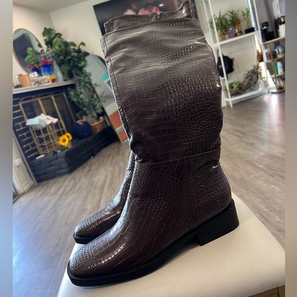 OLIVIA MILLER Courtney faux crocodile knee-high riding boots ✨ - Picture 3 of 8